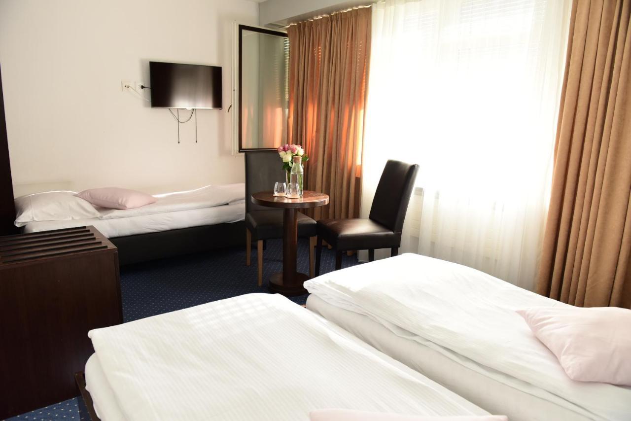 Hotel Toess Winterthur Esterno foto