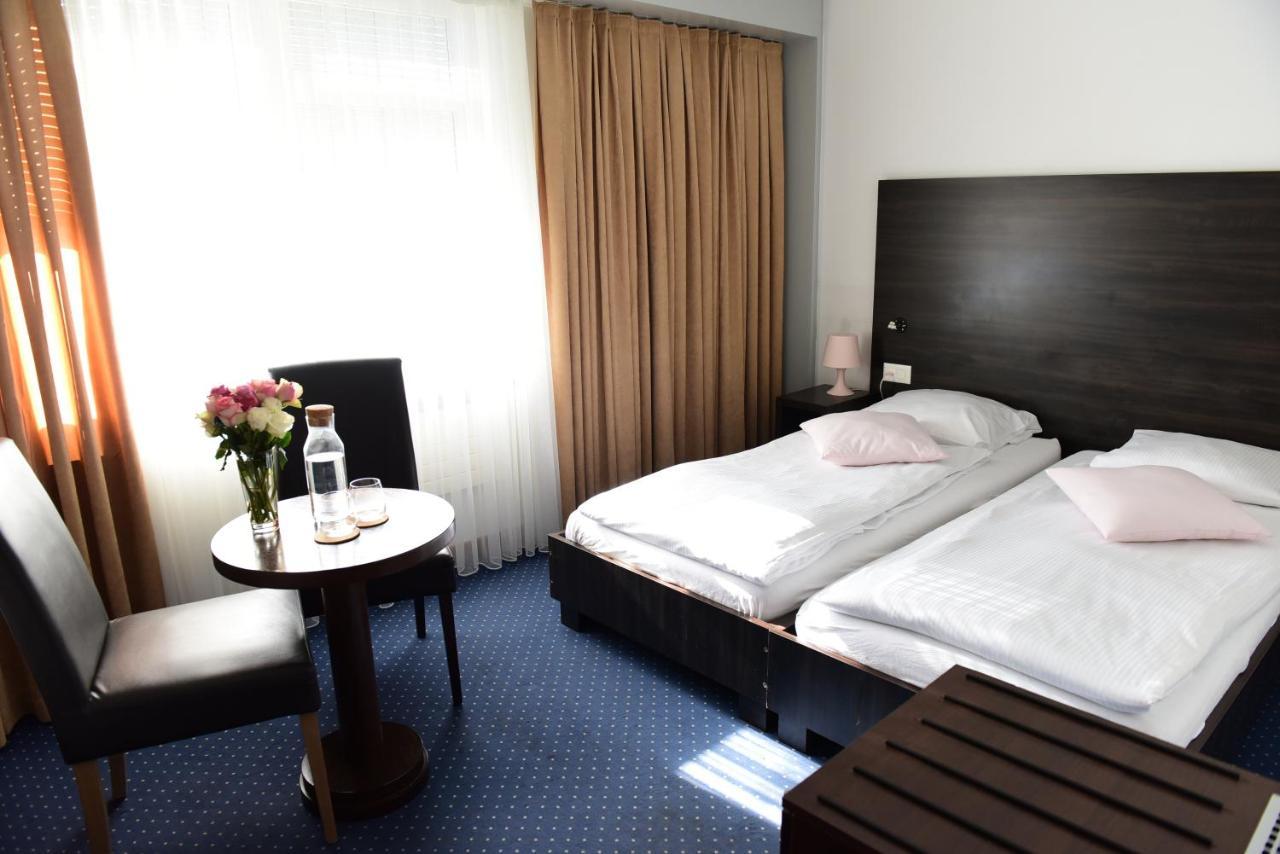 Hotel Toess Winterthur Esterno foto